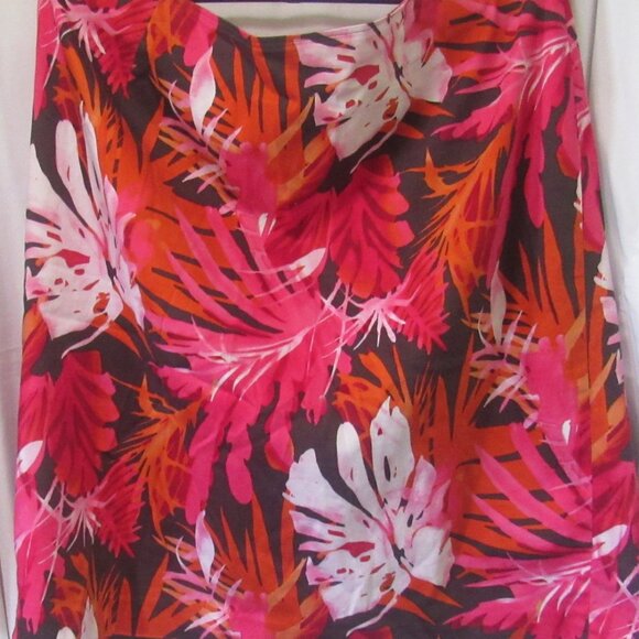 Jones New York Stretch, 18W, Pink, Black and White Lined Skirt. B333-17 - Picture 2 of 6